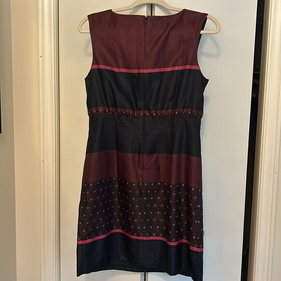 Loft Dress - Picture 5 of 5